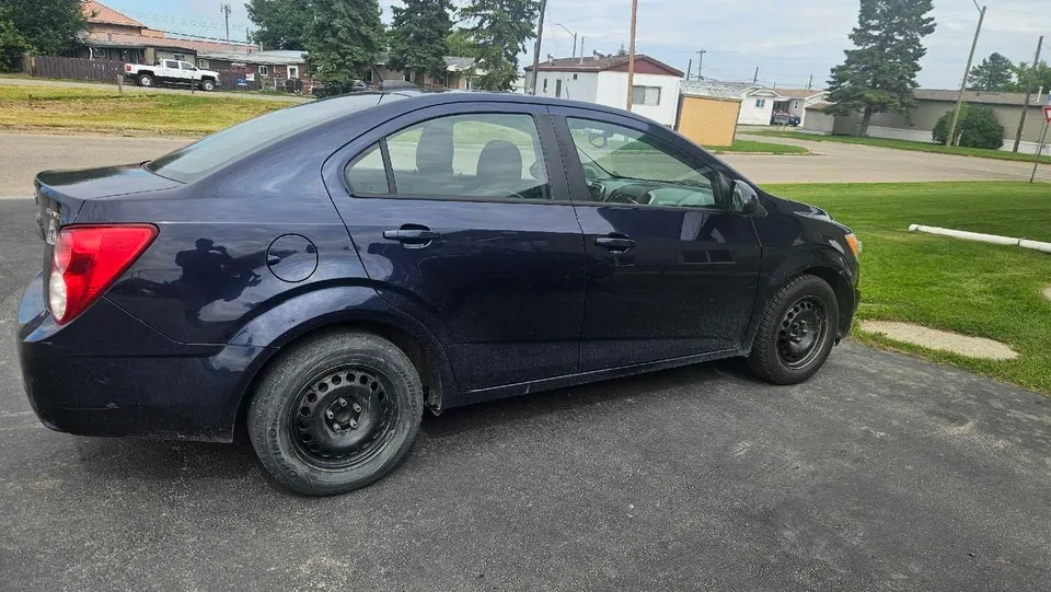 Chevrolet Sonic 2015 photo 4