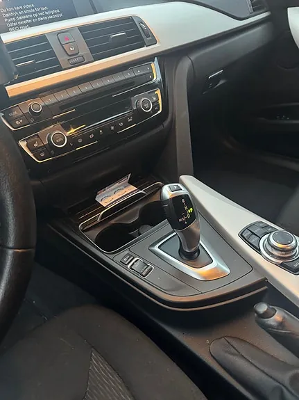 BMW 3 Series 2016 photo 5