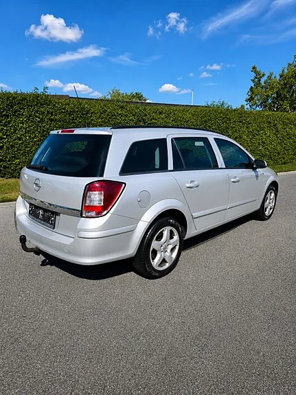 Opel Astra 2008 photo 3