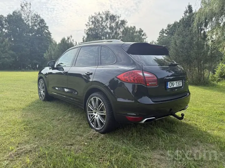 Porsche Cayenne 2011 photo 4