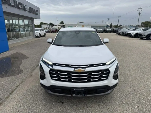 Chevrolet Equinox 2026 photo 2