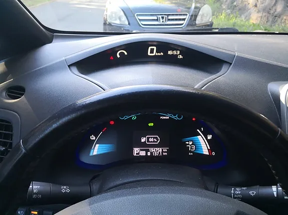 Nissan Leaf 2014 photo 3