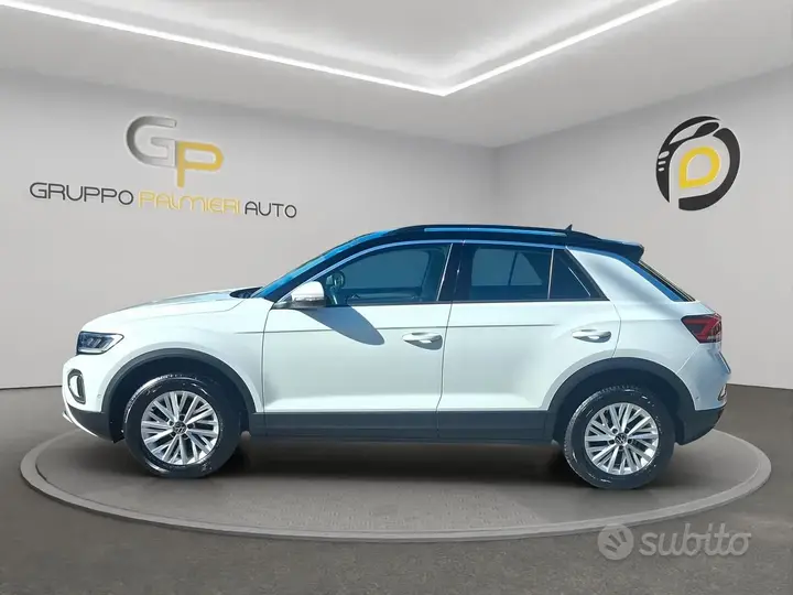 Volkswagen T-Roc 2023 photo 4