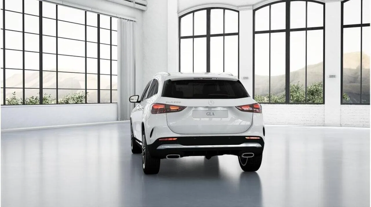 Mercedes-Benz Gla photo 4