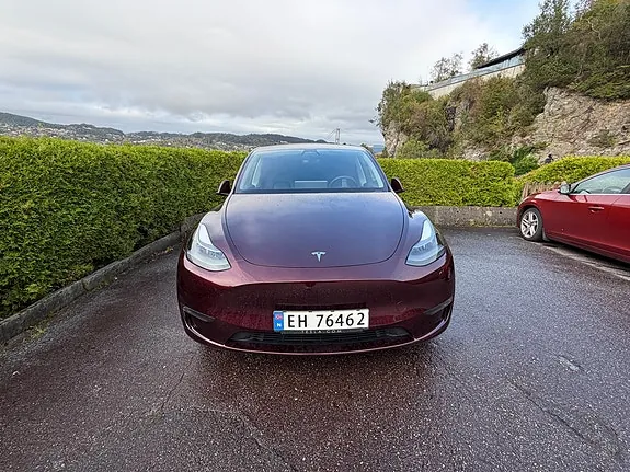 Tesla Model Y 2024 photo 5