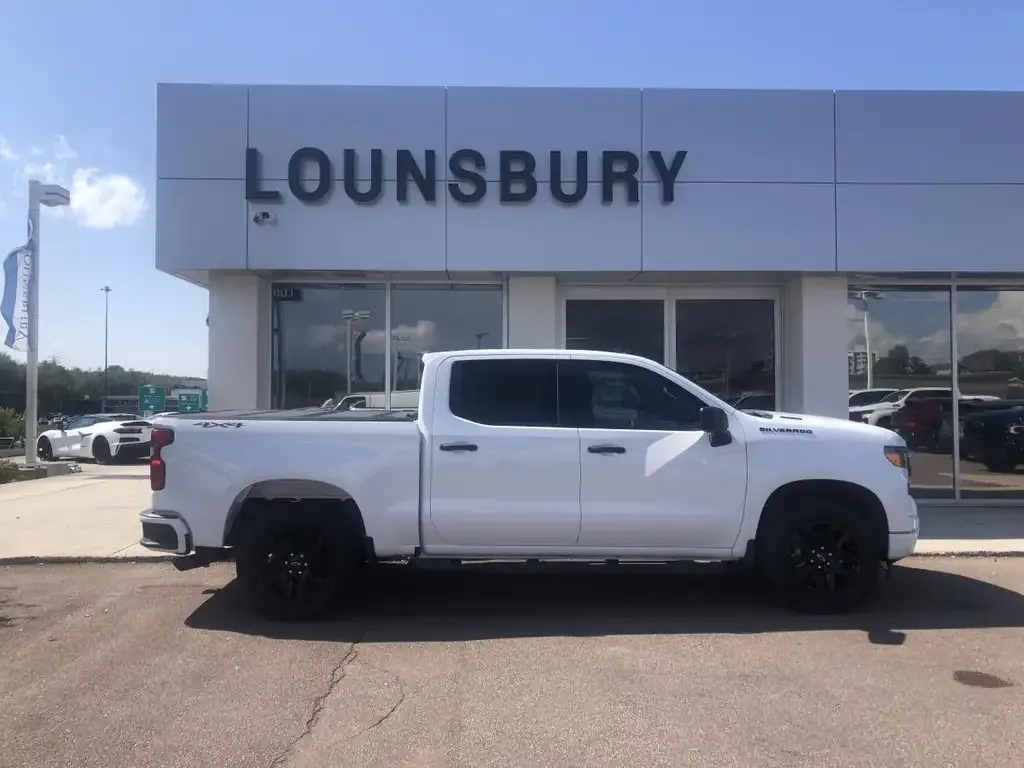 Chevrolet Silverado 1500 2026 photo 2