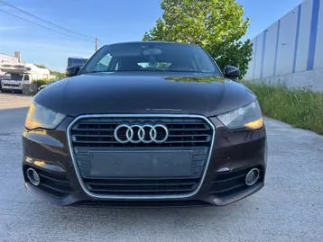 Audi A1 2010 photo 2