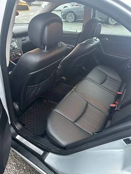 Mercedes-Benz C200 2007 photo 2
