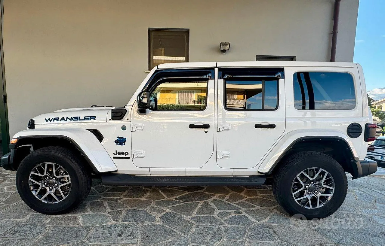 Jeep Wrangler Unlimited 2022 photo 2