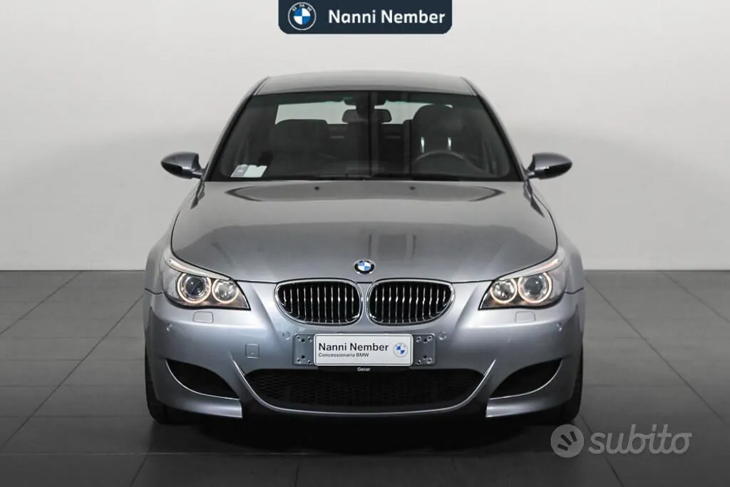 BMW M5 2005 photo 2
