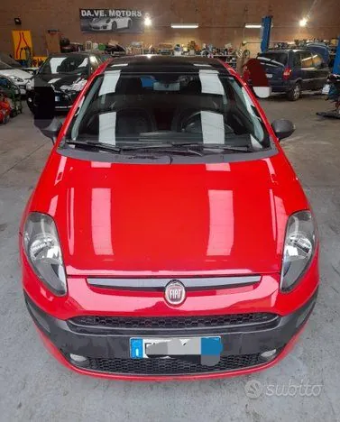 Fiat Punto 2012 photo 2