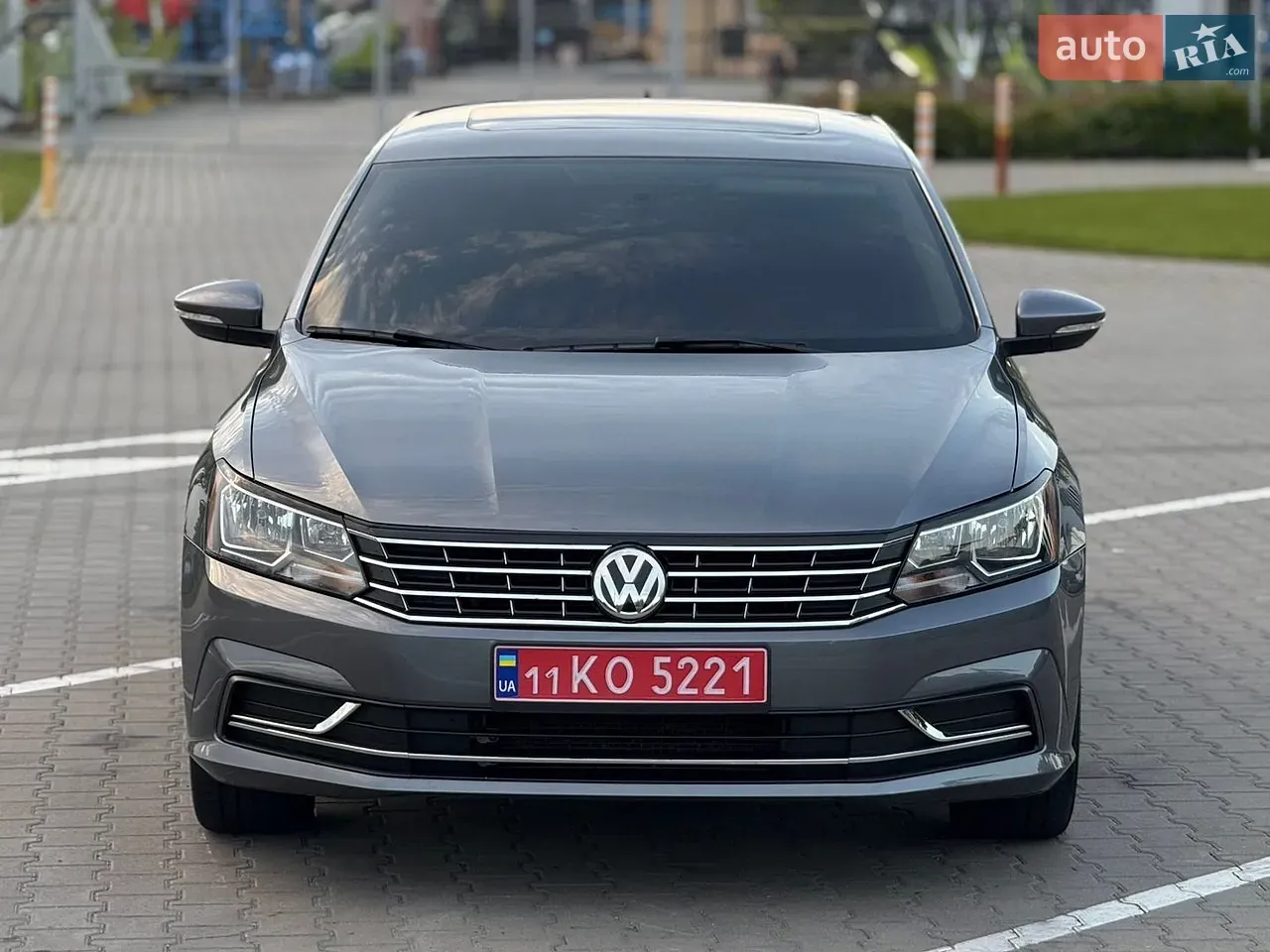 Volkswagen Passat 2016 photo 2