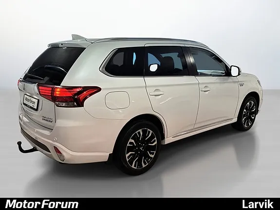 Mitsubishi Outlander 2017 photo 4