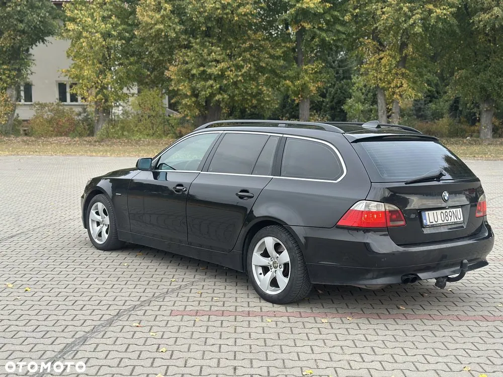 BMW E61 2004 photo 2