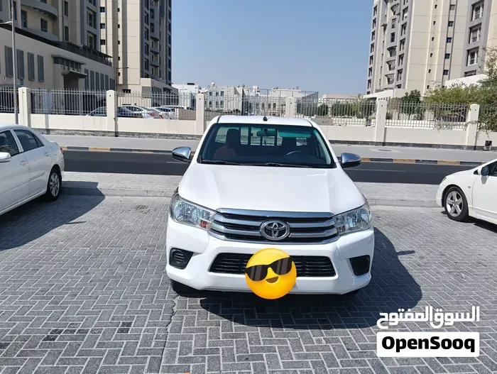 Toyota Hilux 2022 photo 2