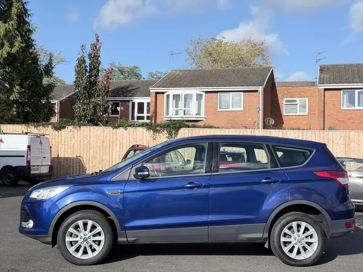 Ford Kuga 2015 photo 4