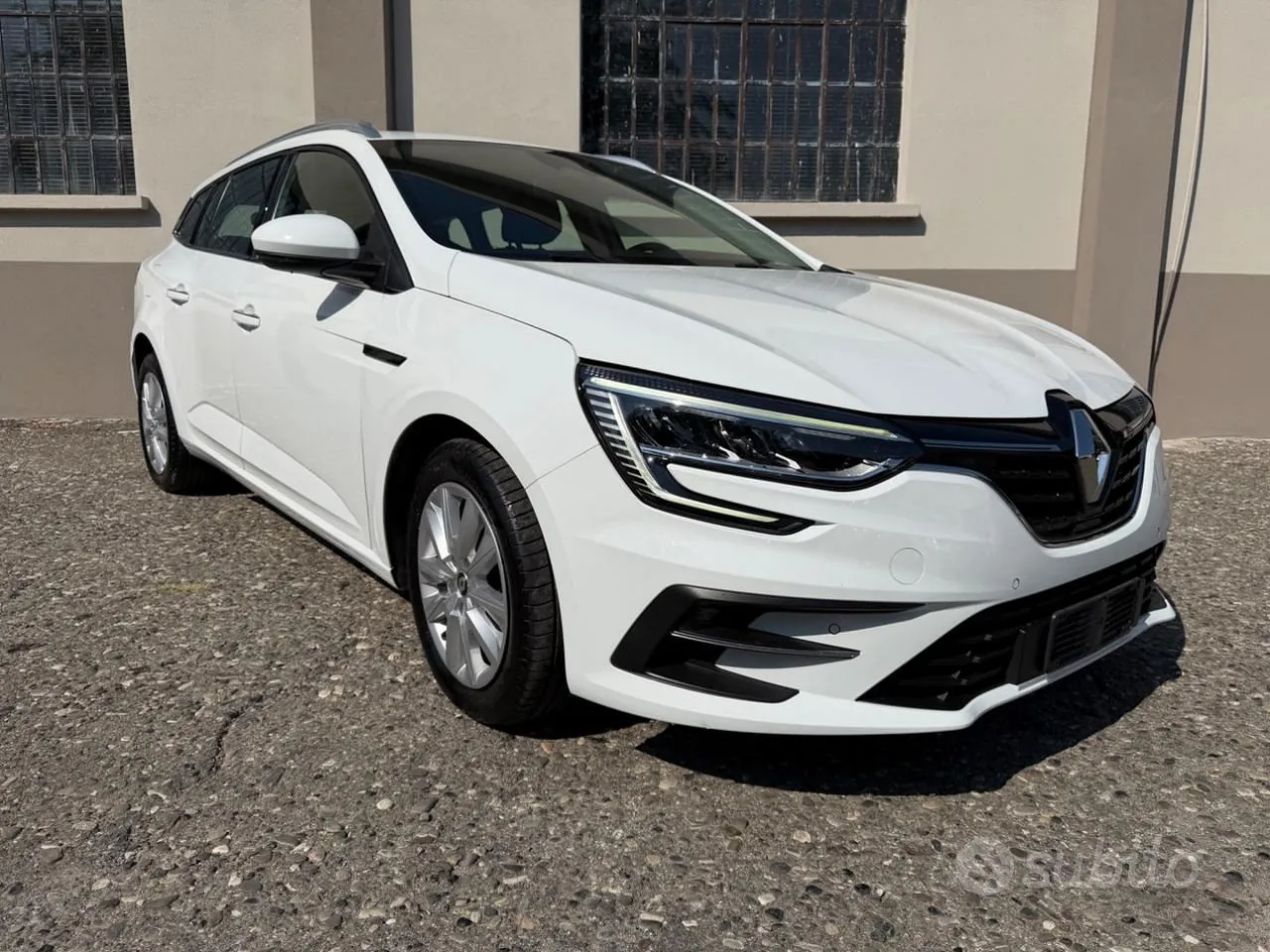 Renault Megane 2022 photo 3
