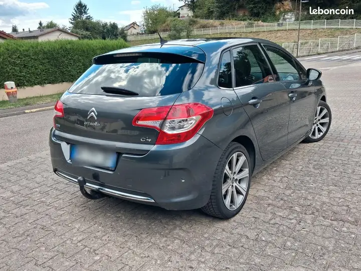 Citroen C4 2011 photo 2