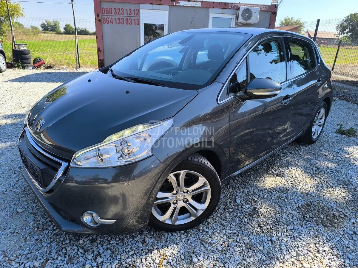 Peugeot 208 2015 photo 3