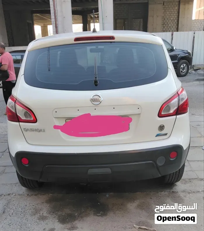 Nissan Qashqai 2012 photo 2