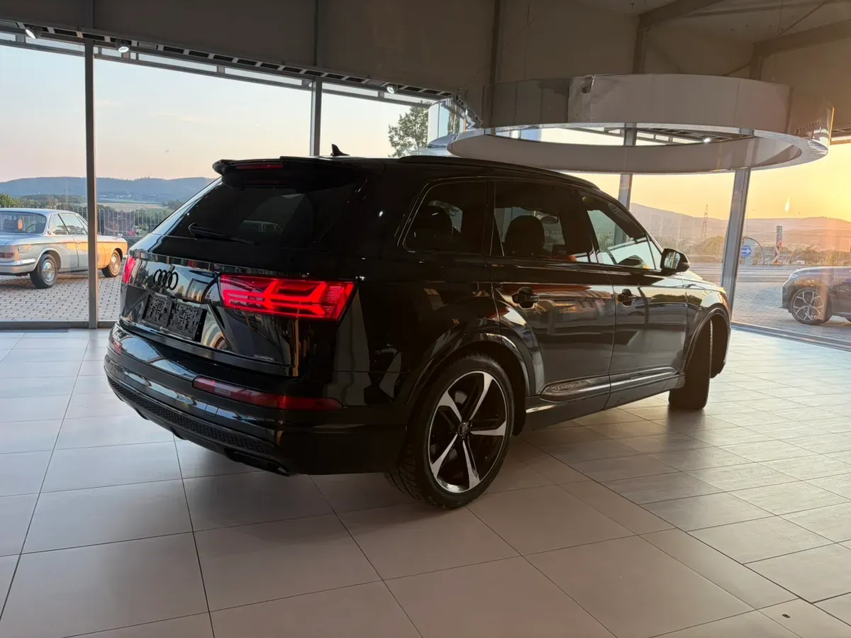 Audi Q7 2016 photo 3