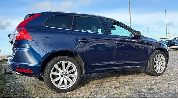 Volvo Xc60 2016 photo 2