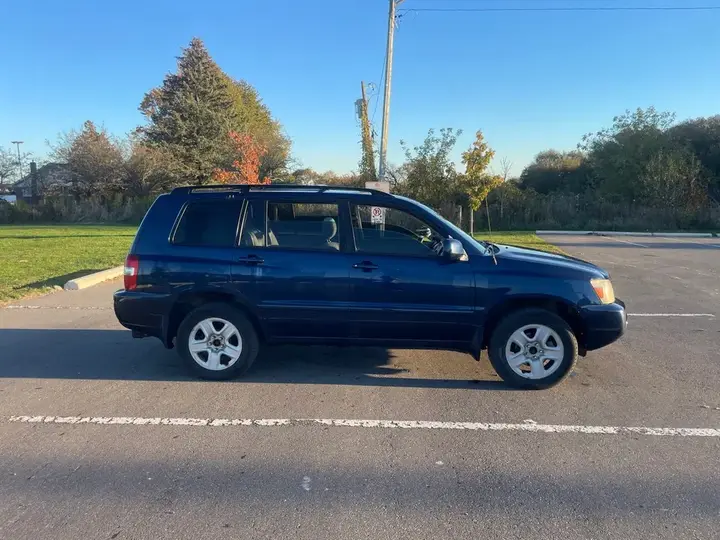 Toyota Highlander 2005 photo 2