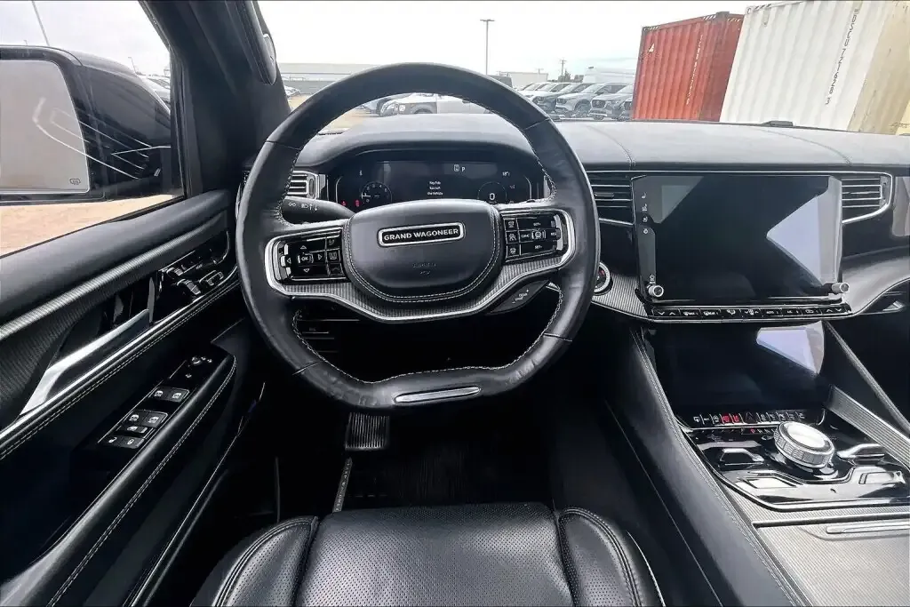 Jeep Grand Wagoneer 2023 photo 5