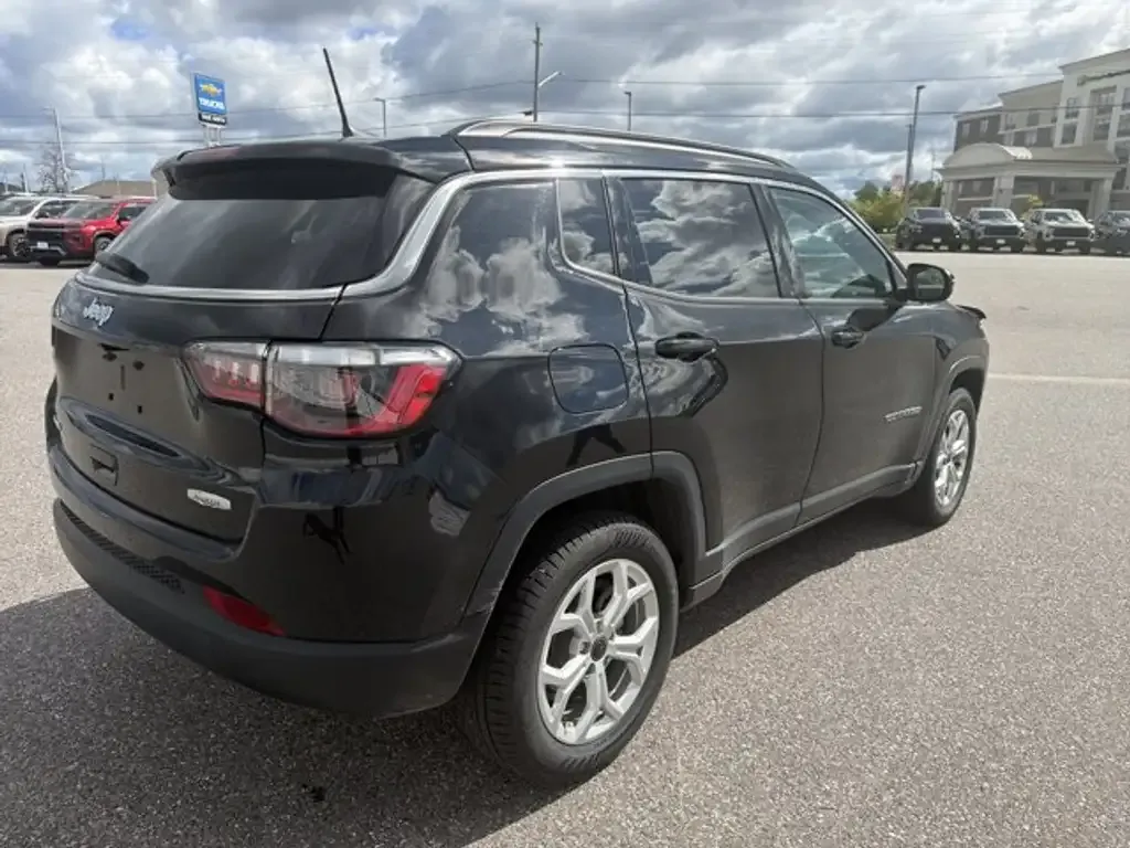 Jeep Compass 2025 photo 4