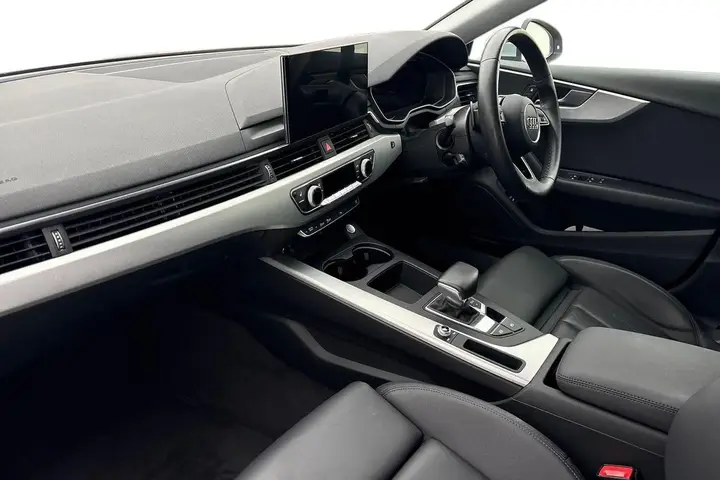 Audi A5 2021 photo 2