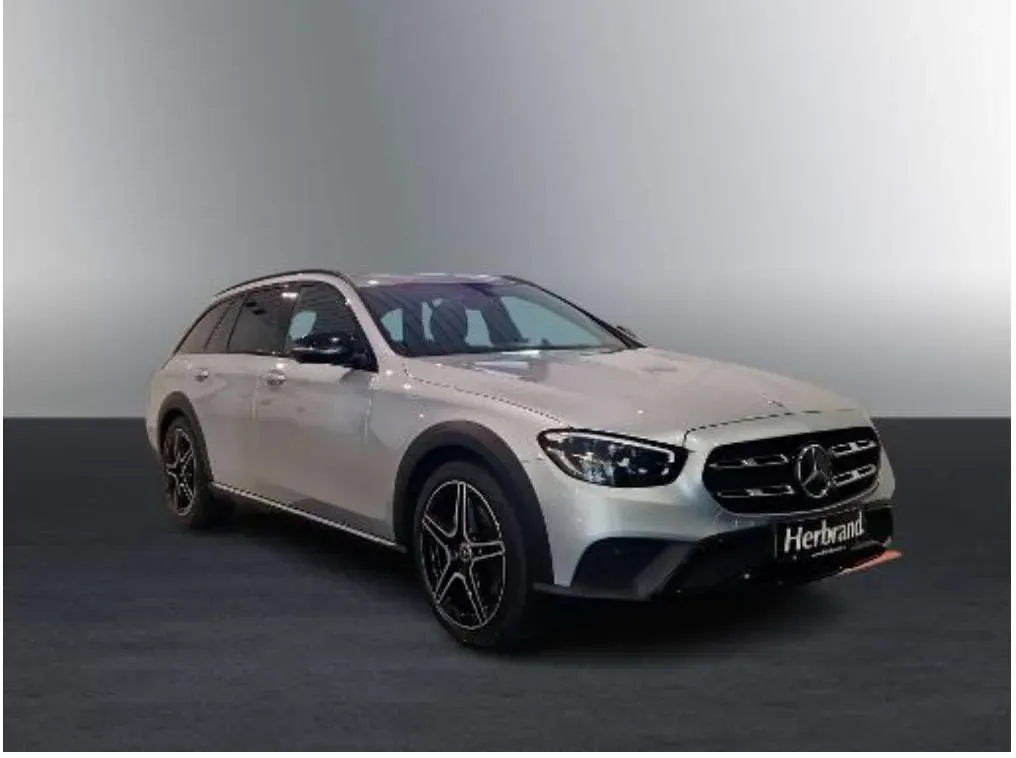 Mercedes-Benz E-Class 2023 photo 2