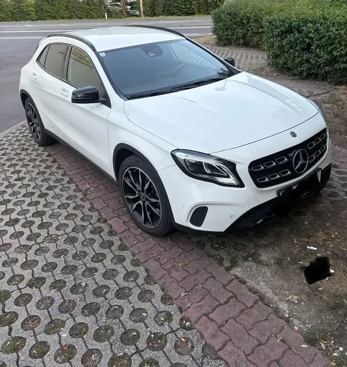 Mercedes-Benz Gla 2017 photo 2