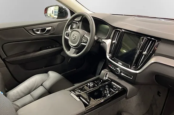 Volvo V60 2025 photo 2