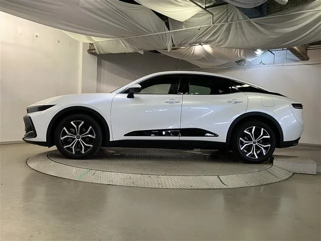 Toyota Crown Crossover G 2023 photo 4