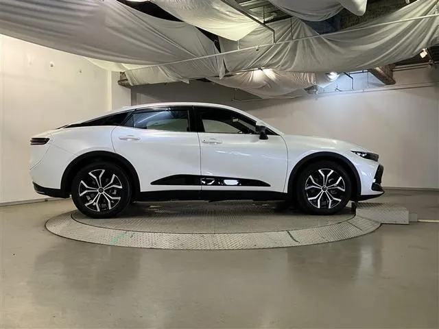 Toyota Crown Crossover G 2023 photo 5