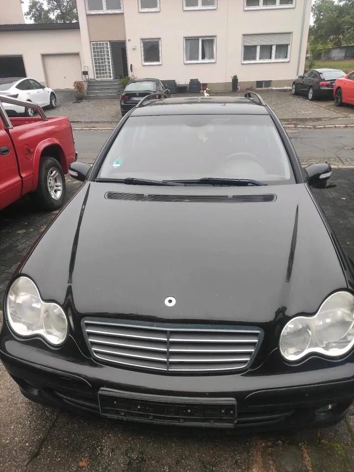 Mercedes-Benz C180