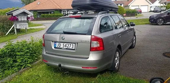 Skoda Octavia 2010 photo 5