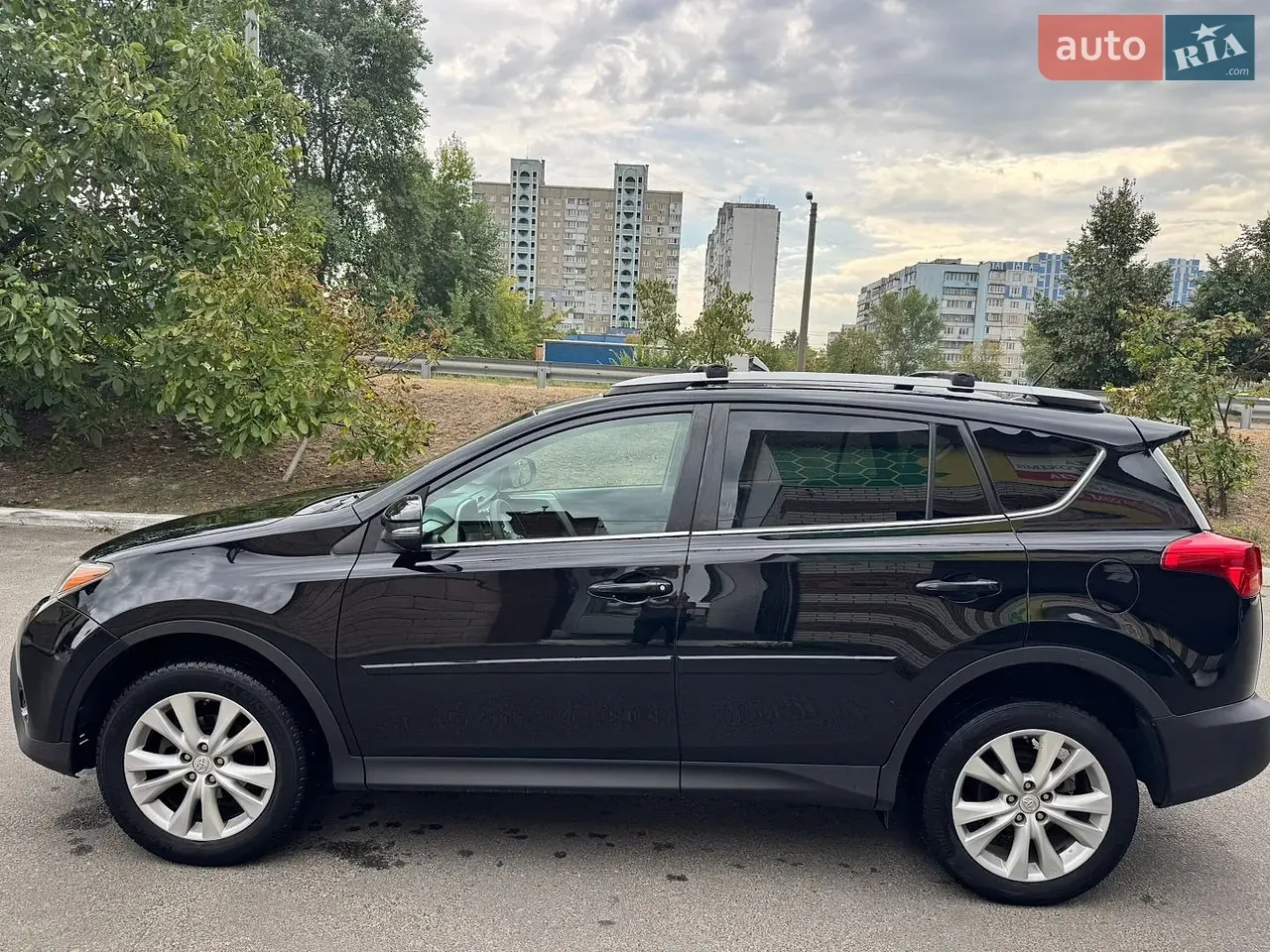 Toyota Rav4 2013 photo 4