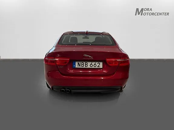 Jaguar Xe 2016 photo 5