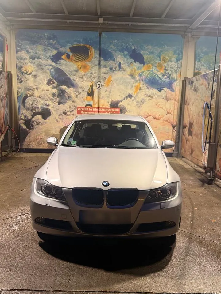 BMW 318I