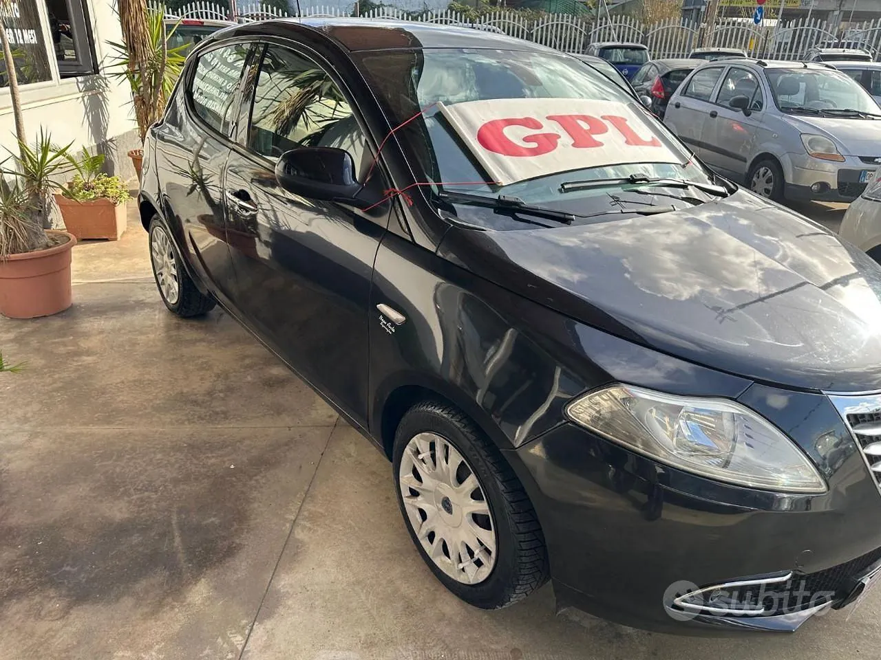 Lancia Ypsilon 2013 photo 2