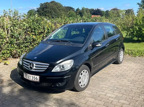 Mercedes-Benz B170