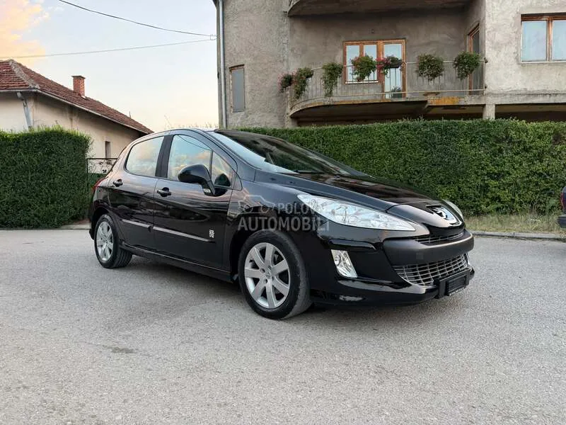 Peugeot 308 2010 photo 5