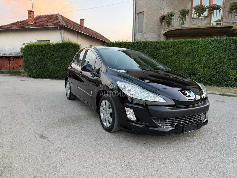 Peugeot 308 2010 photo 4