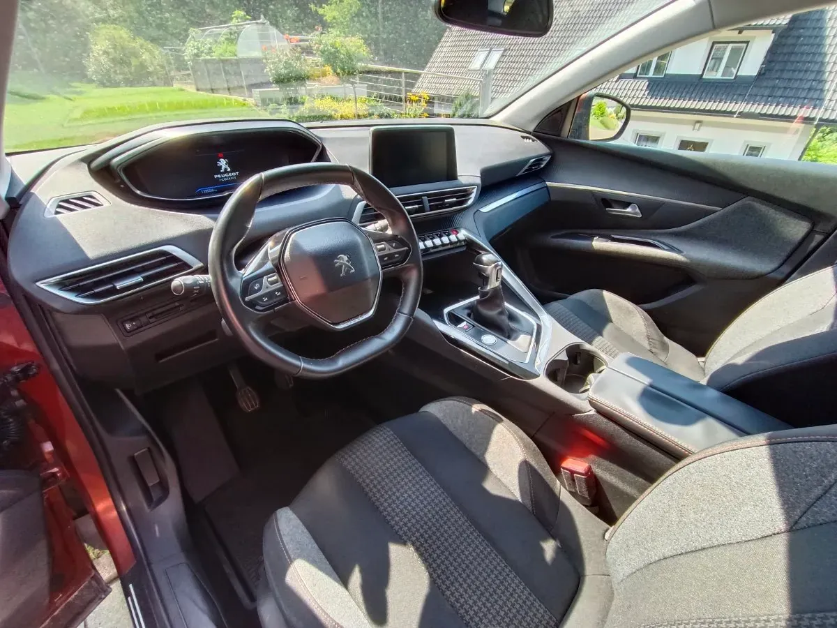 Peugeot 3008 2017 photo 2