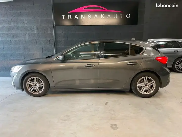 Ford Focus 2019 photo 2
