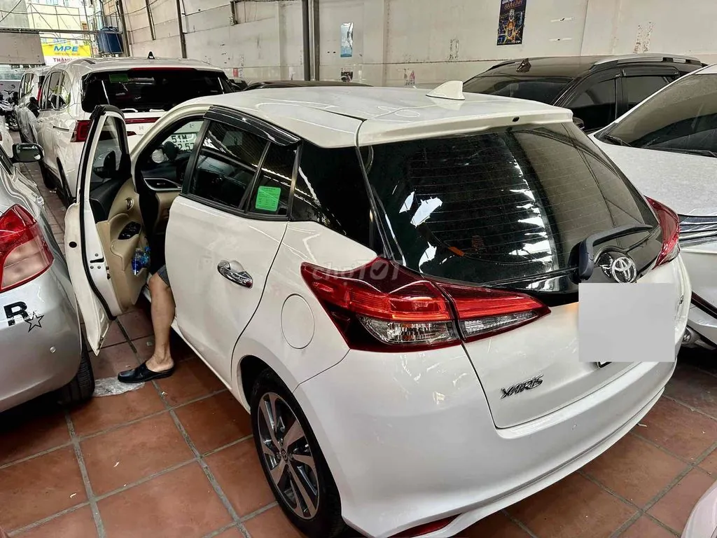 Toyota Yaris 2018 photo 2
