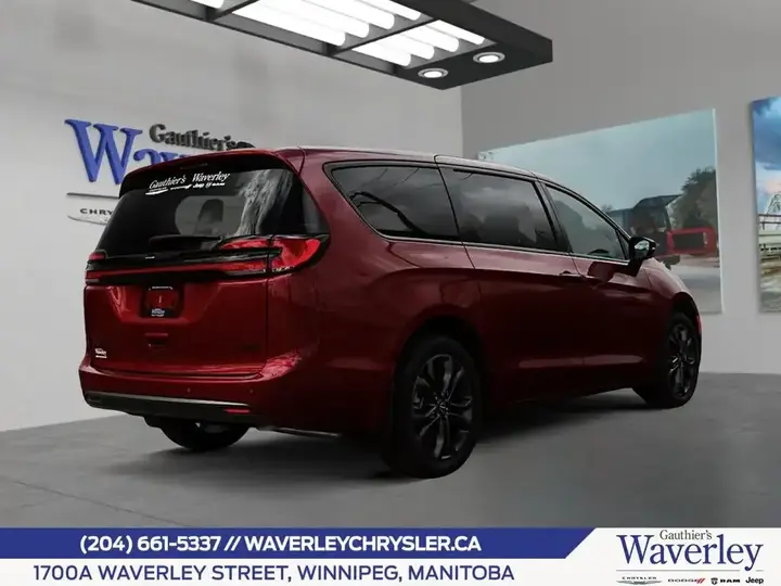 Chrysler Pacifica 2026 photo 4