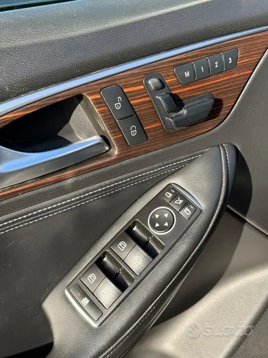 Infiniti Q30 2017 photo 5