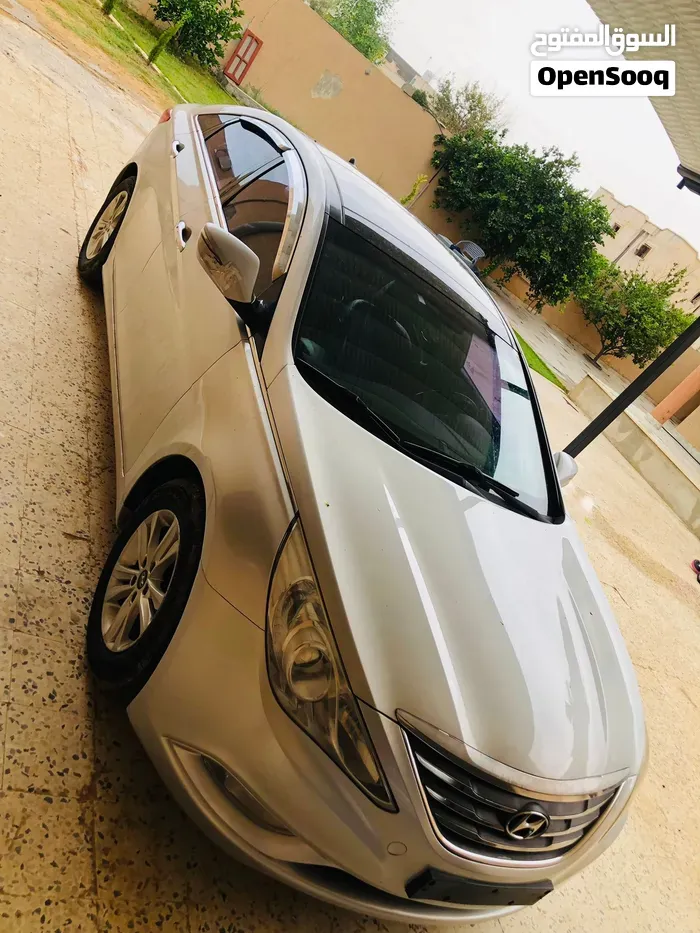 Hyundai Sonata 2012 photo 2